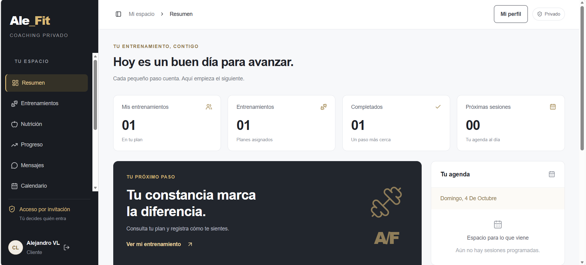 Vista de ordenador real de AF Personal Training con menú lateral de entrenamientos, nutrición, progreso, mensajes y calendario